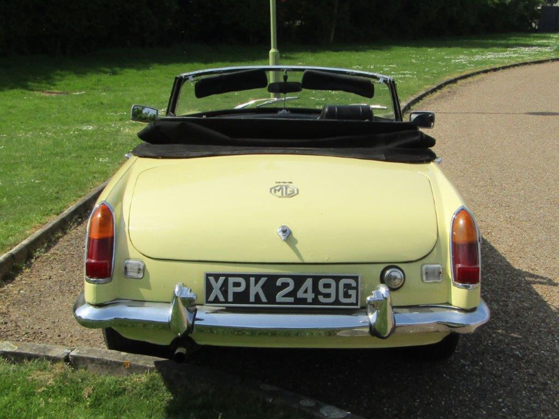 1969 MG B Roadster - Image 4 of 8