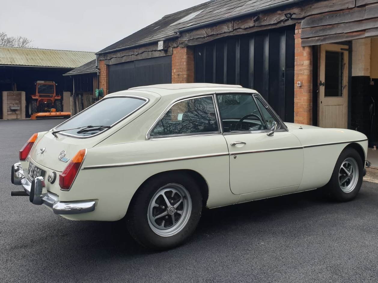 1973 MG B GT 13,000 miles from new - Image 2 of 8