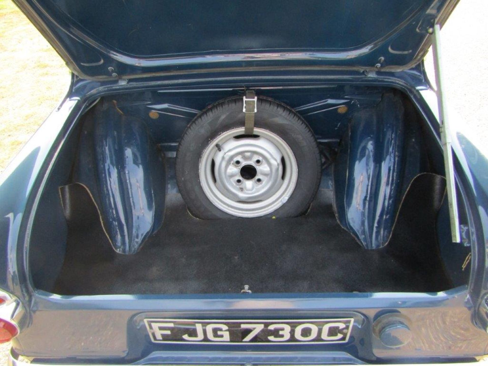 1965 Ford Anglia 105E De-Luxe - Image 7 of 10