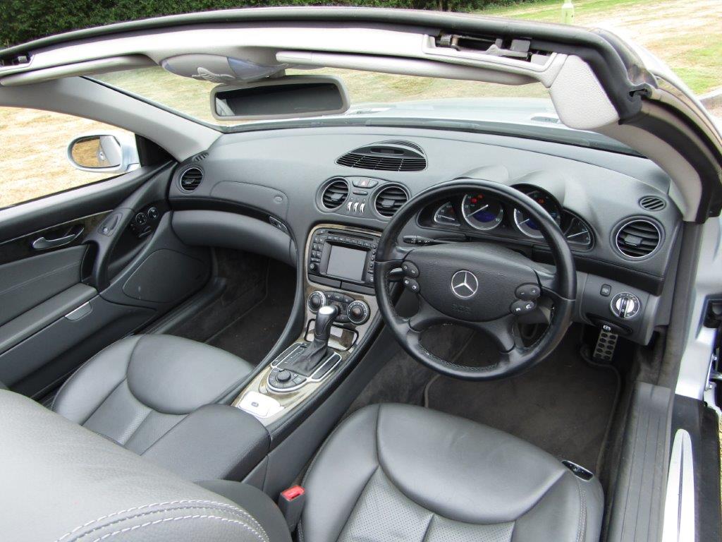 2003 Mercedes SL500 Convertible Auto - Image 12 of 16