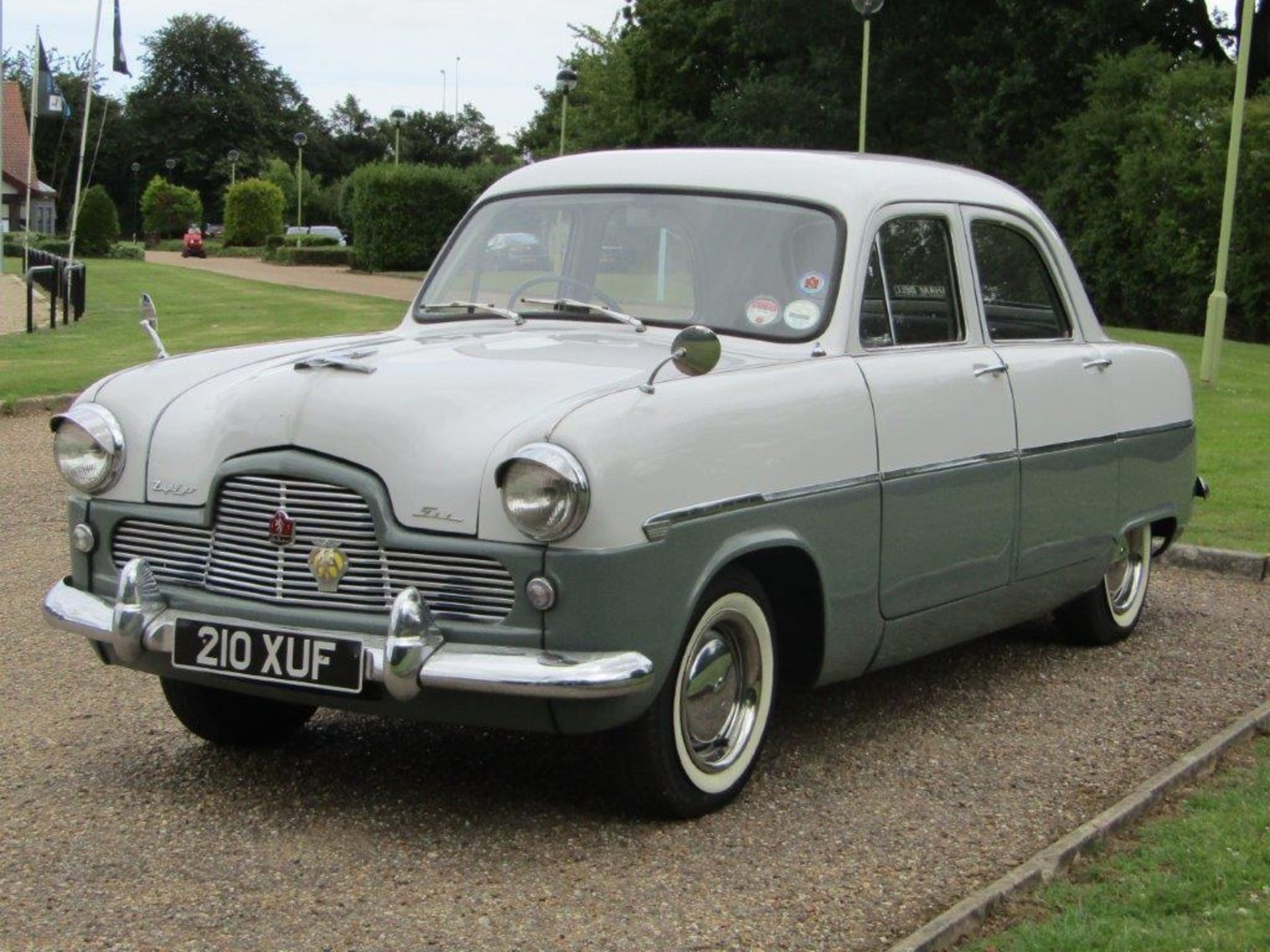 1956 Ford Zephyr 6 Saloon - Image 3 of 10