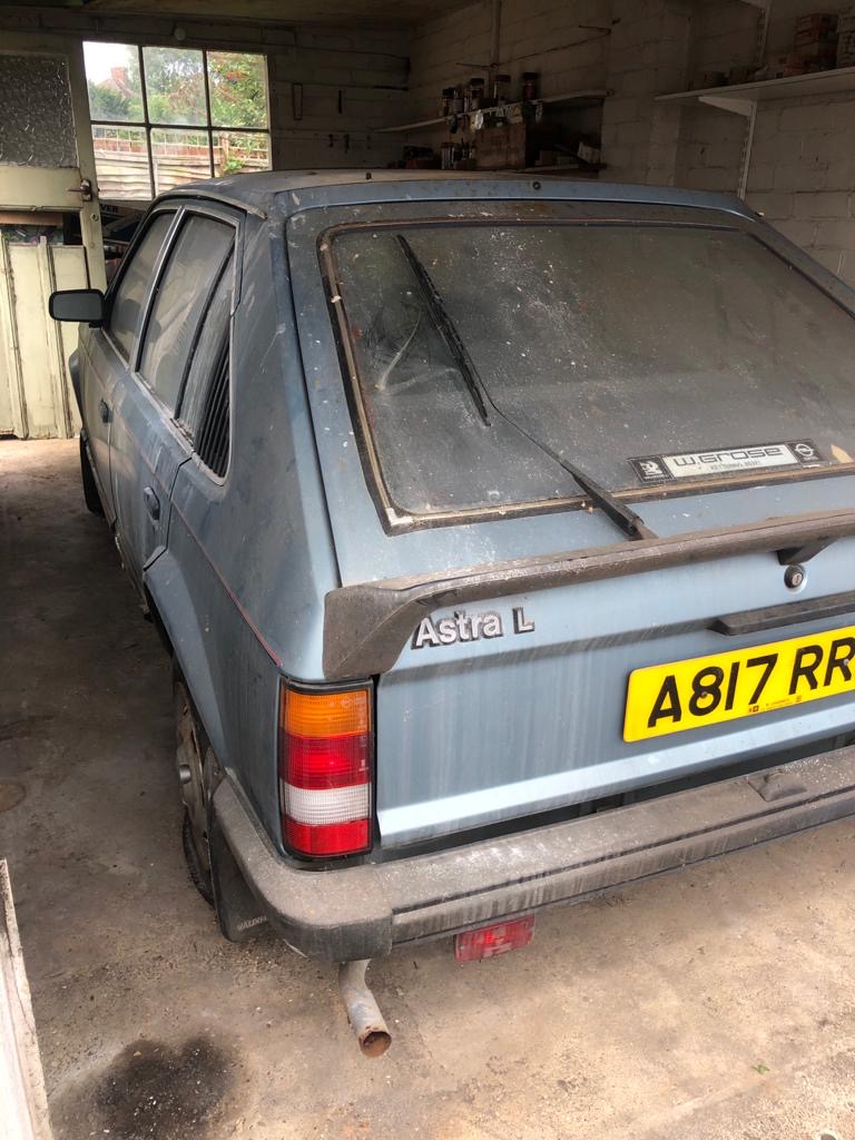 1984 Vauxhall Astra 1.3S 33,519 miles from new - Image 4 of 12