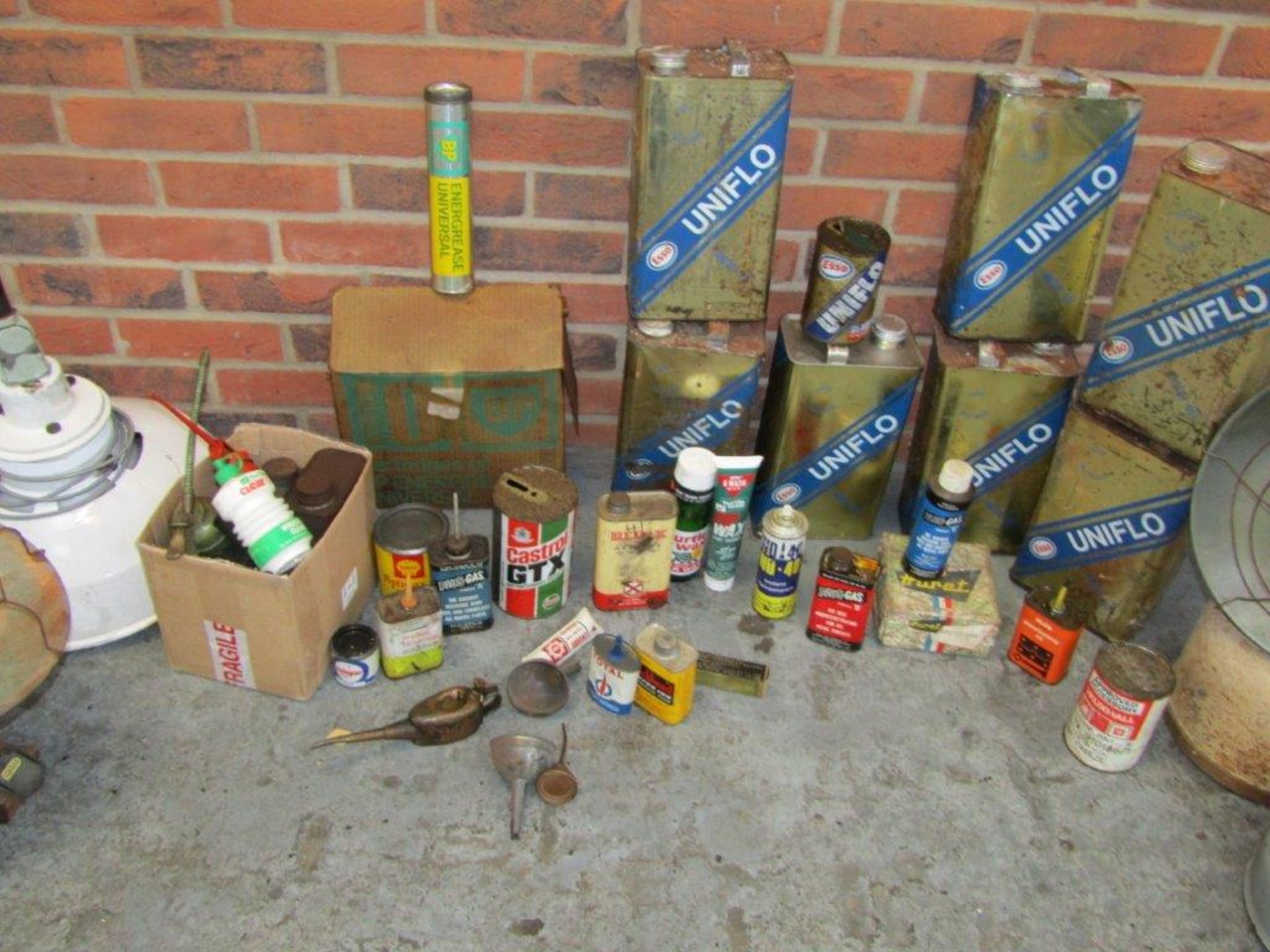 A Large Collection of Assorted Cans, Tins and Vintage Lamps - Image 2 of 3