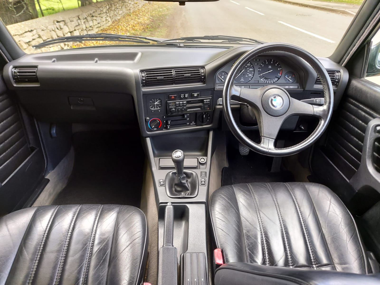 1990 BMW E30 320i Touring - Image 10 of 12