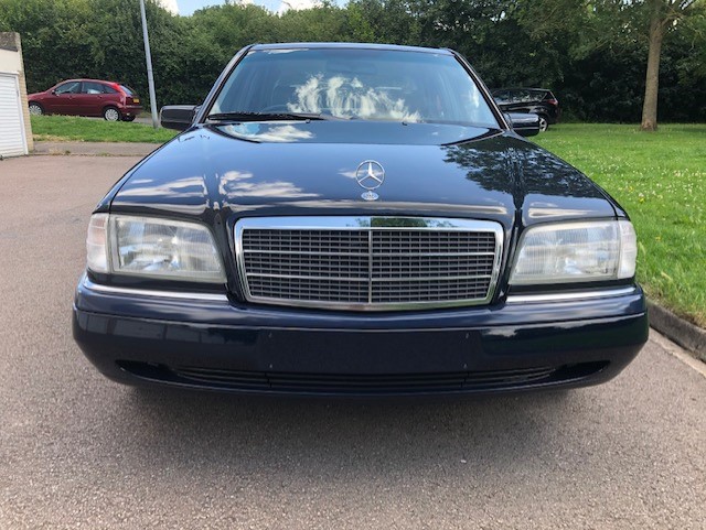 1993 Mercedes C220 Auto 13,836 miles from new - Image 2 of 8