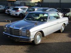 1970 Mercedes W114 250 CE Auto