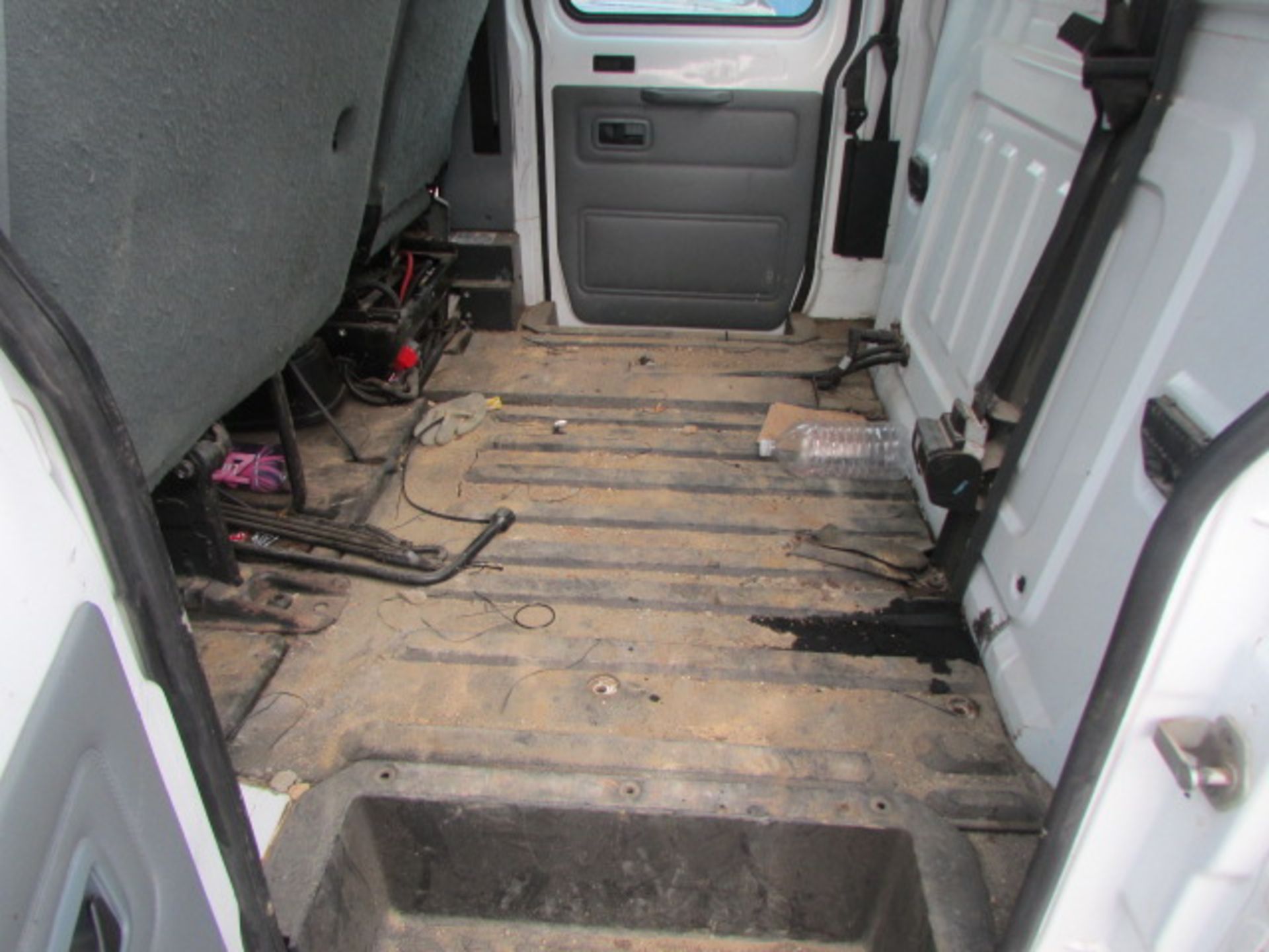 2007 Ford Transit 100 T350L - Image 8 of 10