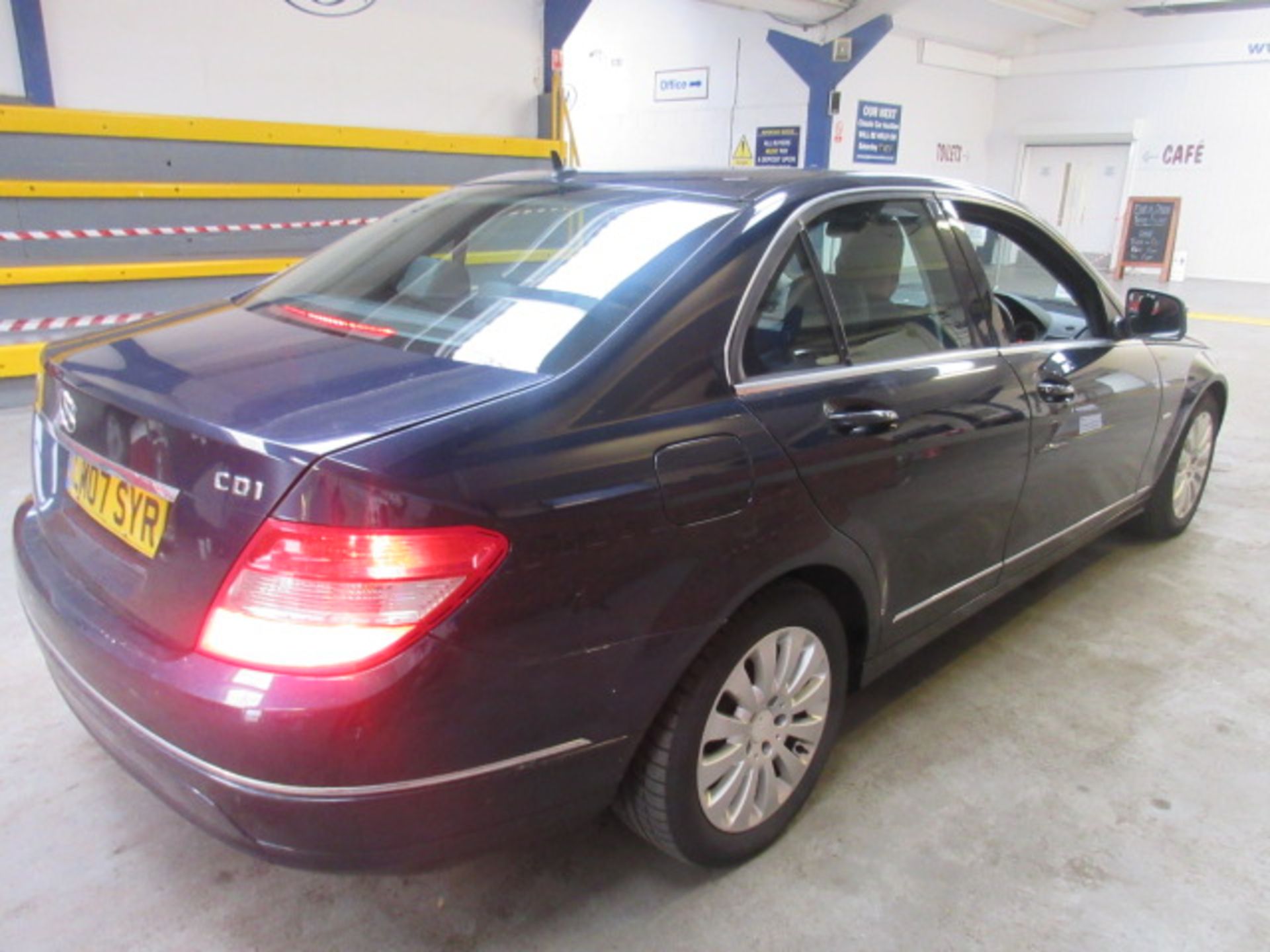 2007 Merc C220 Elegance CDI - Image 3 of 6