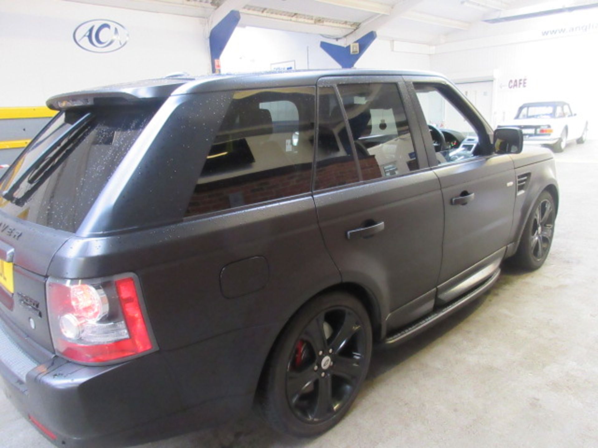 11 11 Range Rover Sp HSE - Image 3 of 14