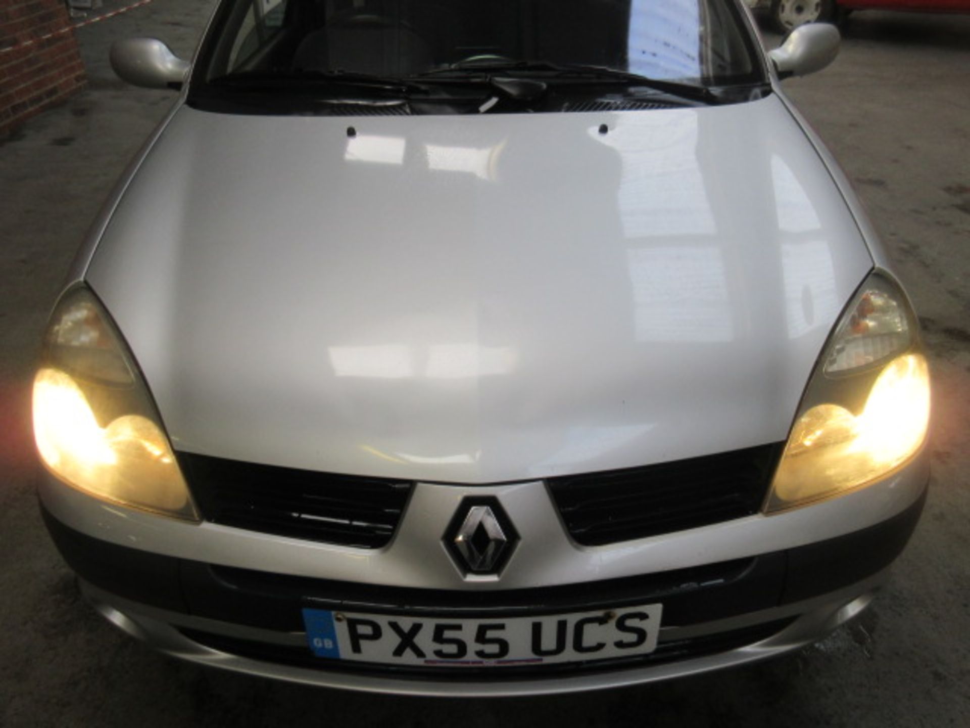 55 05 Renault Clio Dynamique - Image 2 of 11