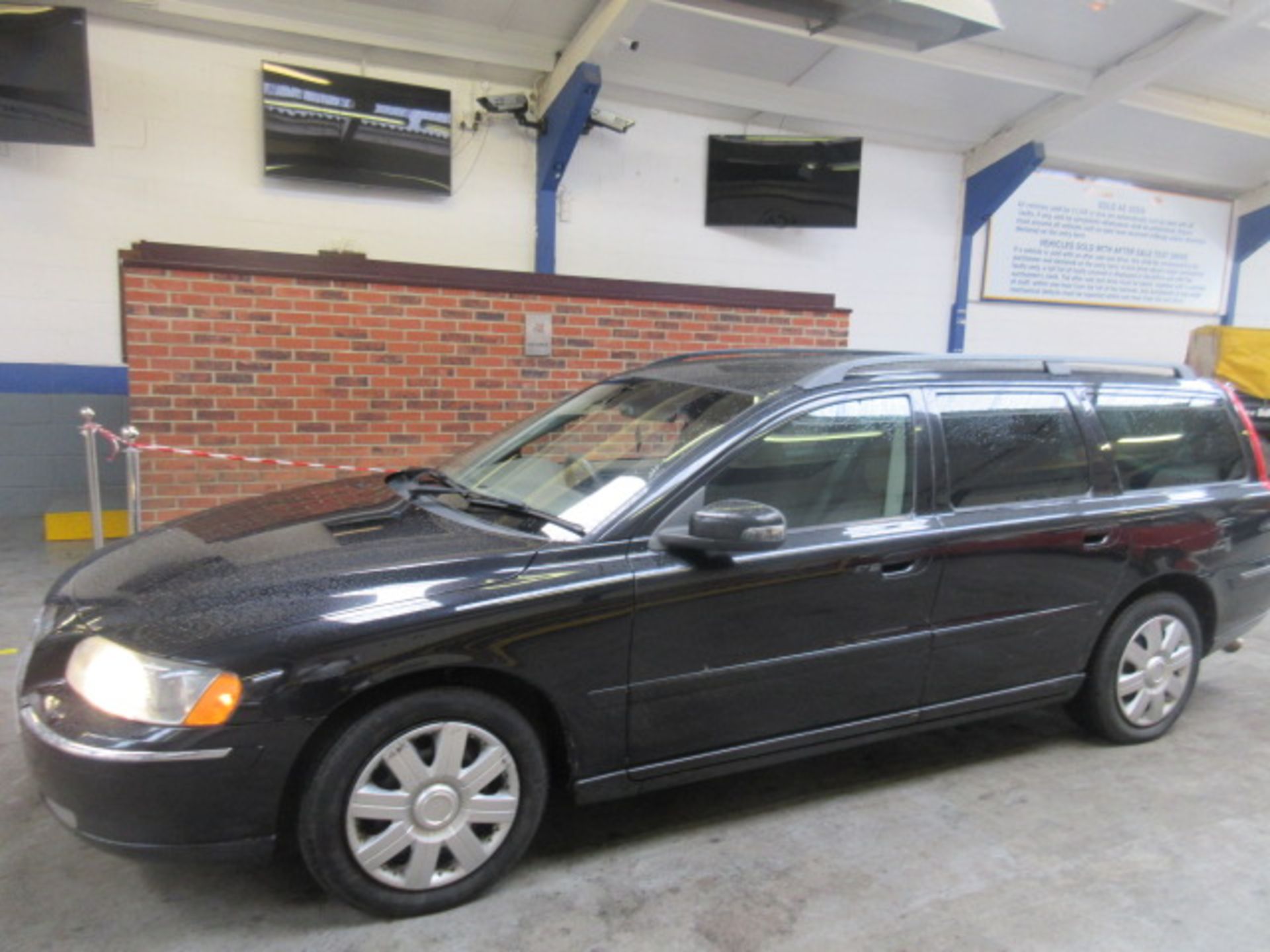 07 57 Volvo V70 SE D5 Auto Est