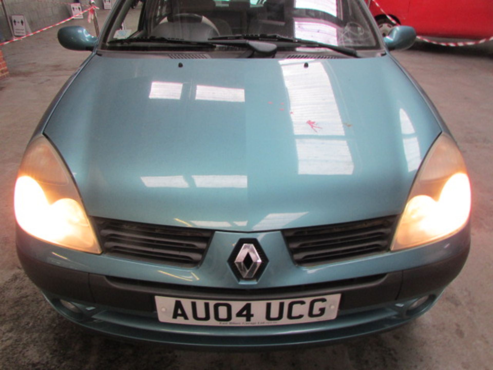 04 04 Renault Clio Privilege 16V - Image 4 of 8