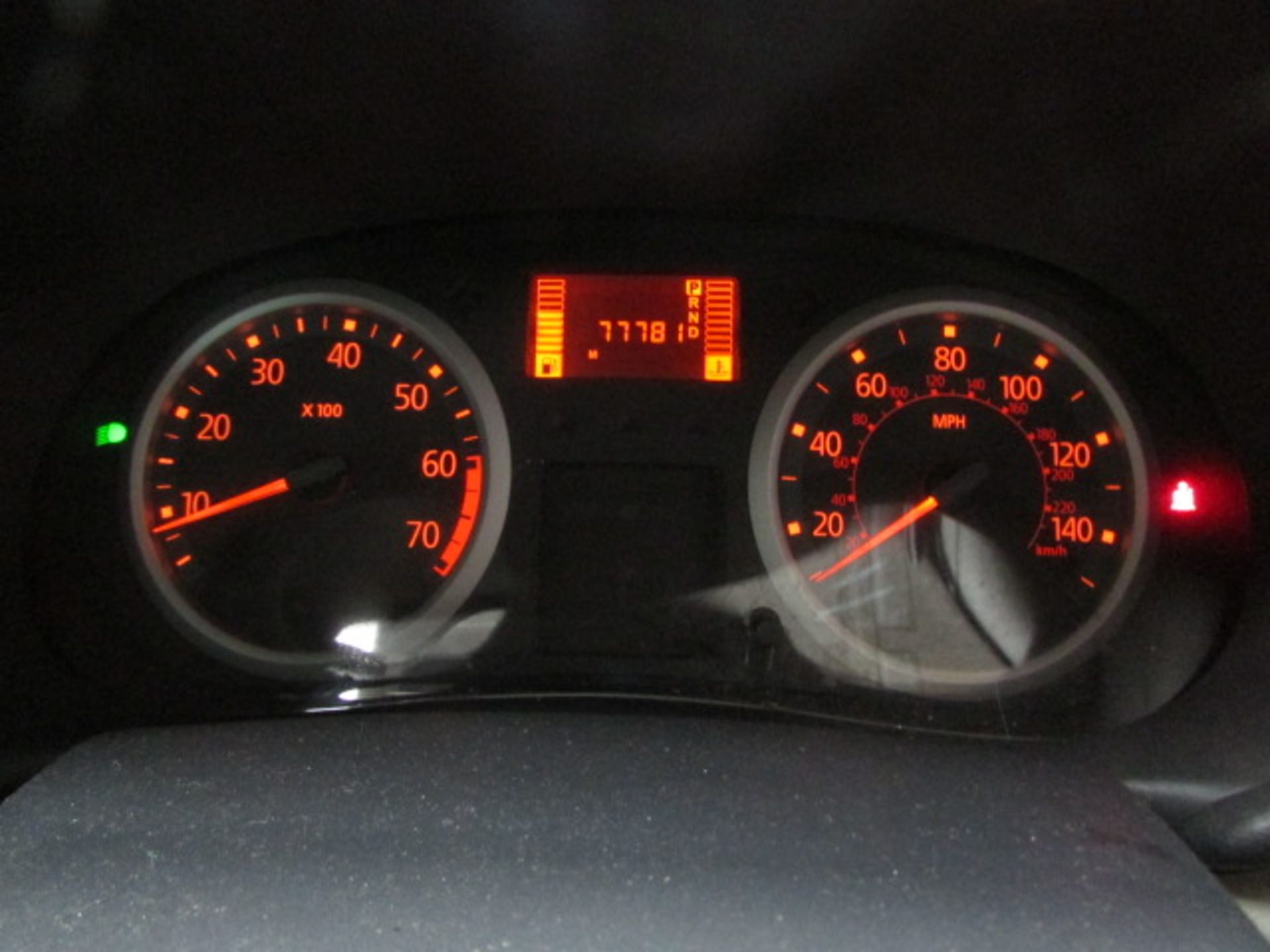 04 04 Renault Clio Privilege 16V - Image 8 of 8