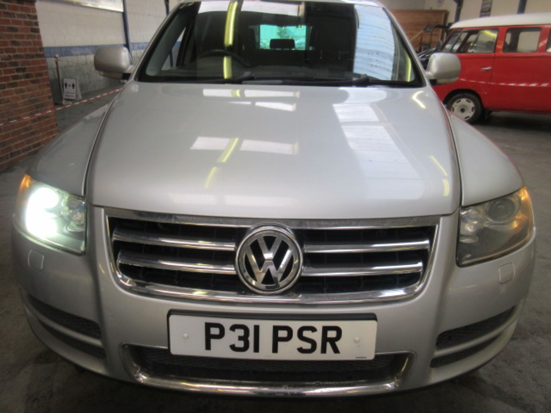 55 05 VW Touareg V10 TDI - Image 2 of 15