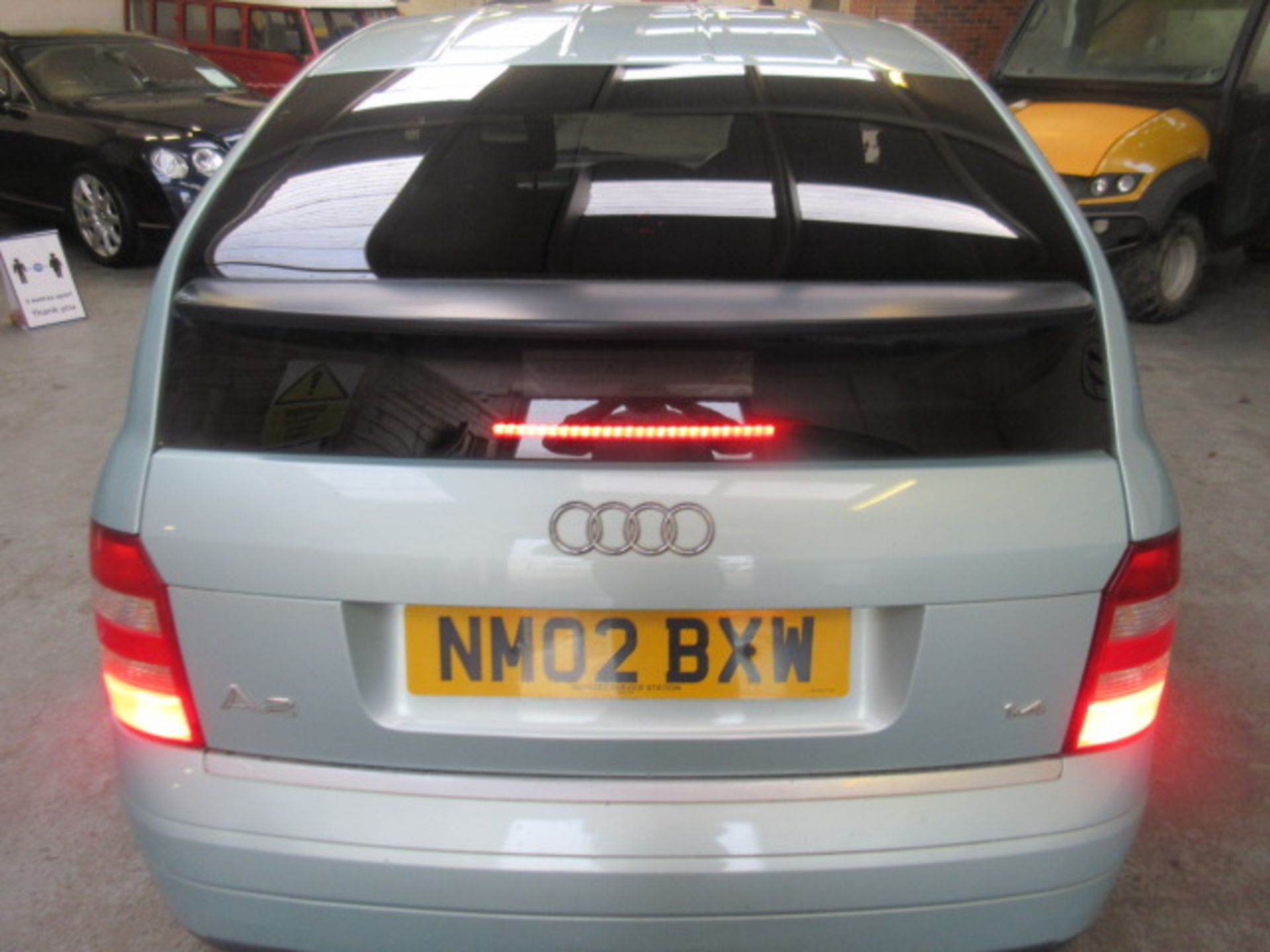 02 02 Audi A2 - Image 2 of 10