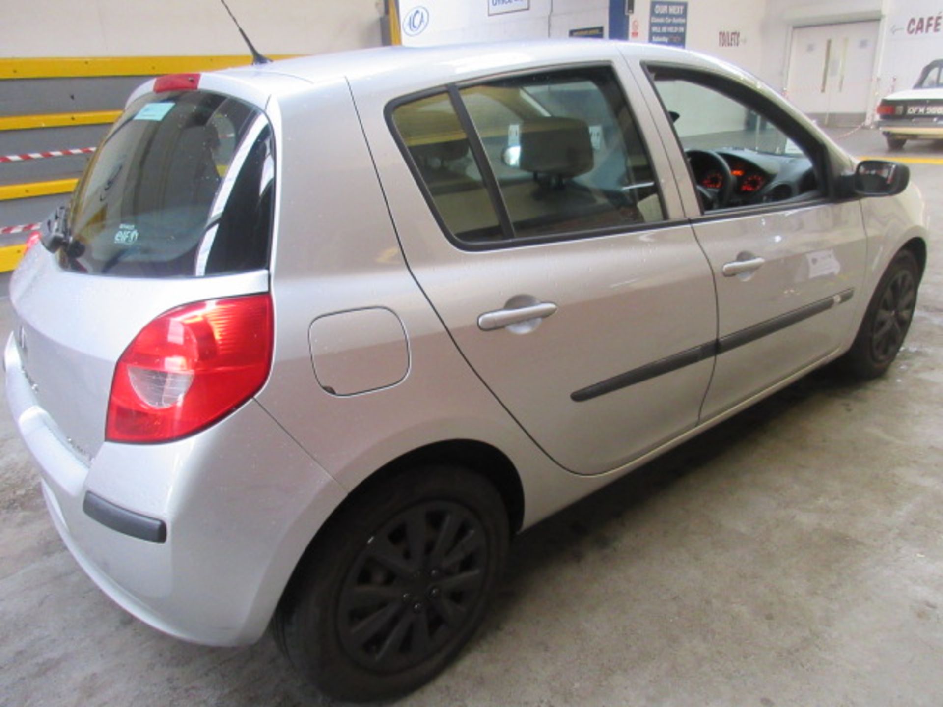 07 07 Renault Clio Expression Auto - Image 3 of 7