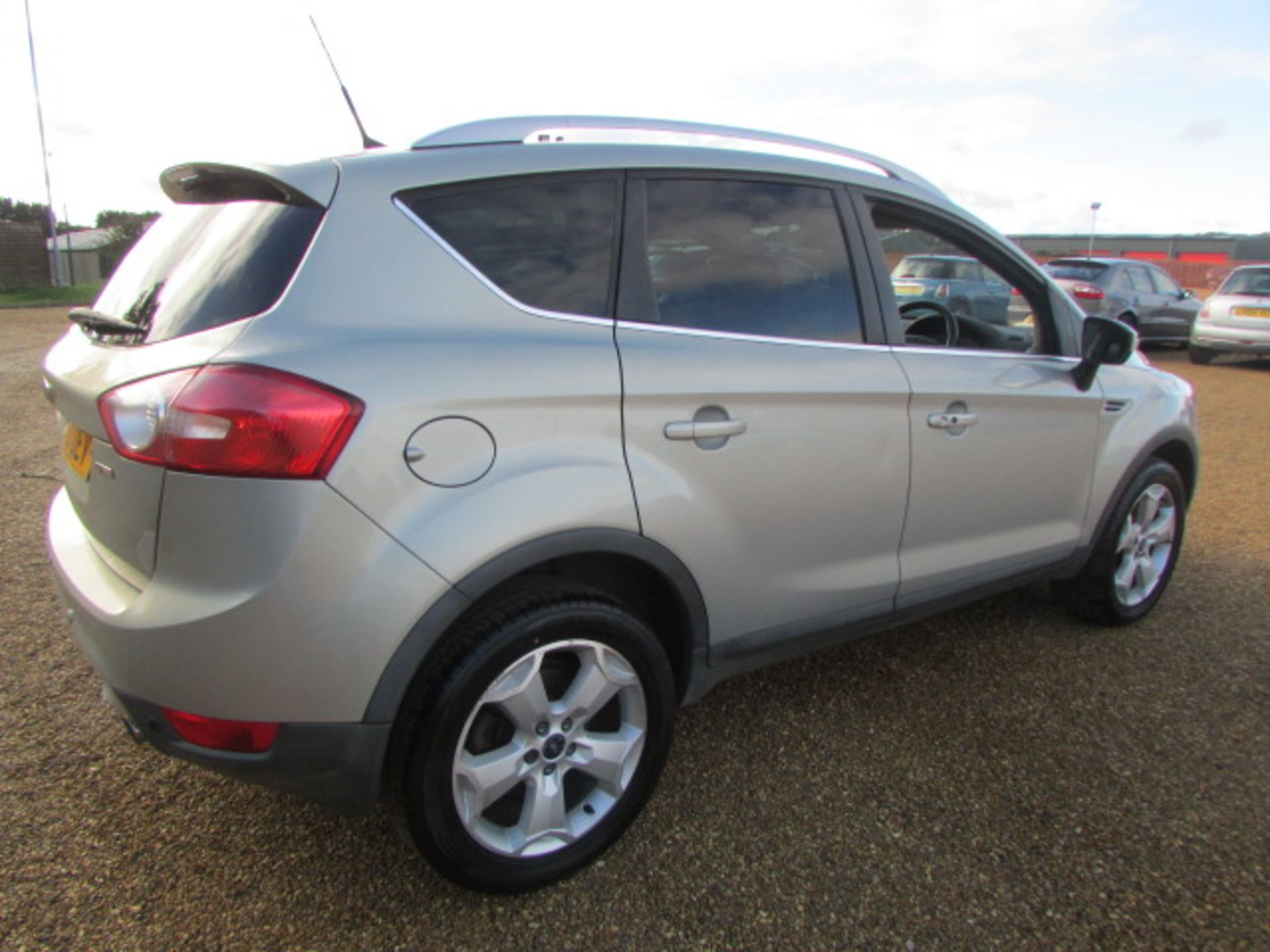 10 10 Ford Kuga Titanium TDCI 163 - Image 10 of 15