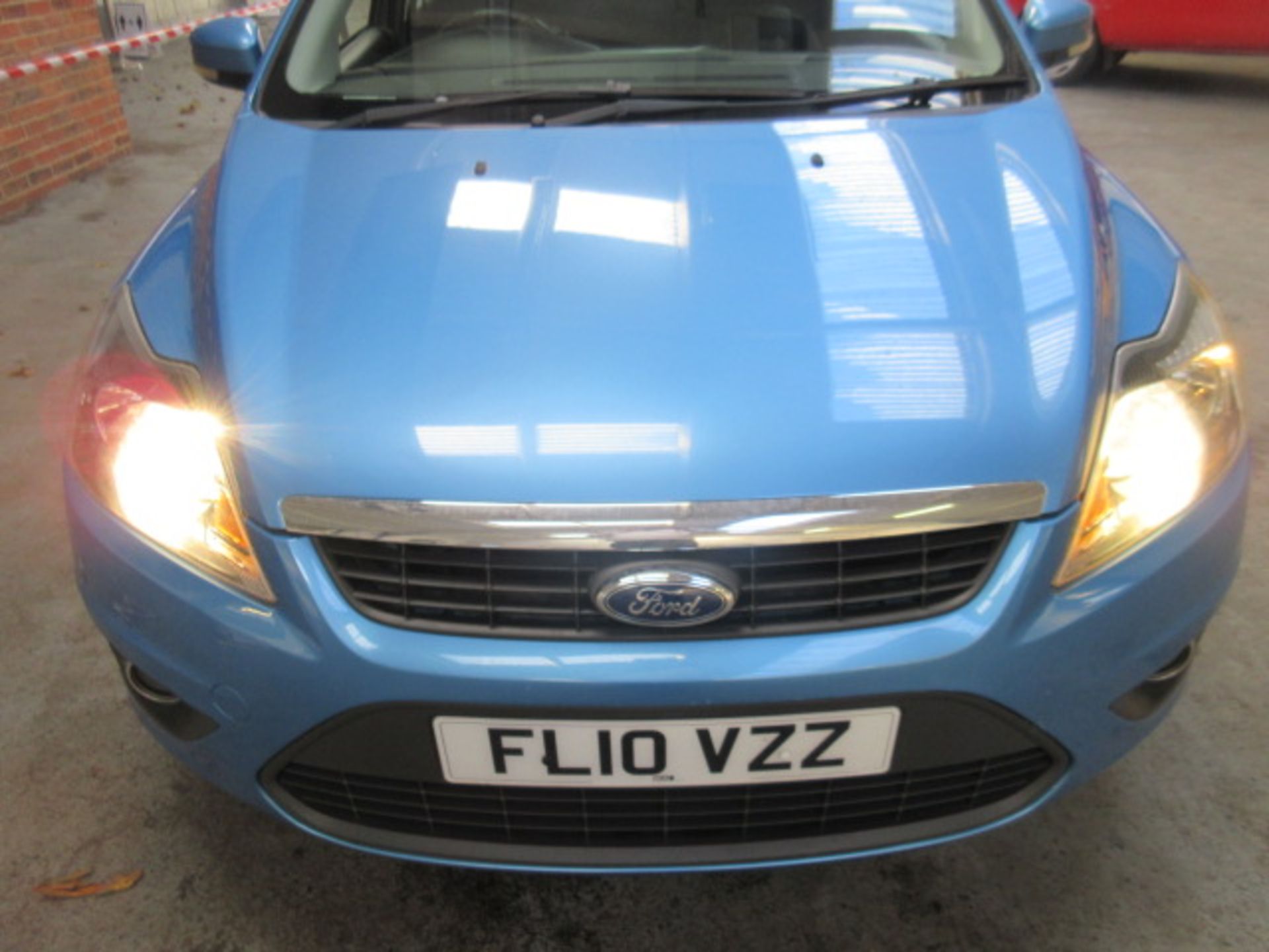 10 10 Ford Focus Zetec 100 Auto - Image 3 of 7