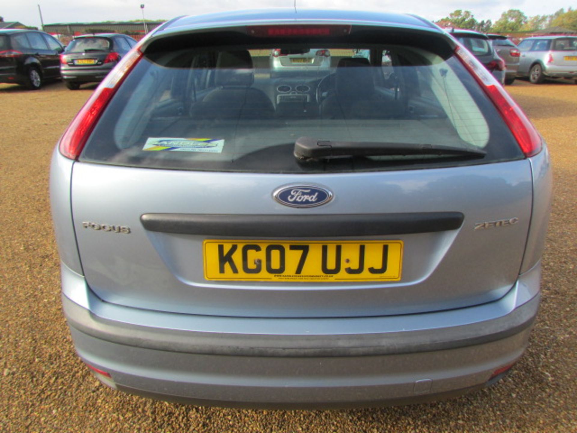 07 07 Ford Focus Zetec Climate - Image 3 of 11