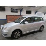 59 09 VW Touran SE TDI 140