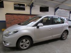 59 09 Renault Scenic Dynamique VVT