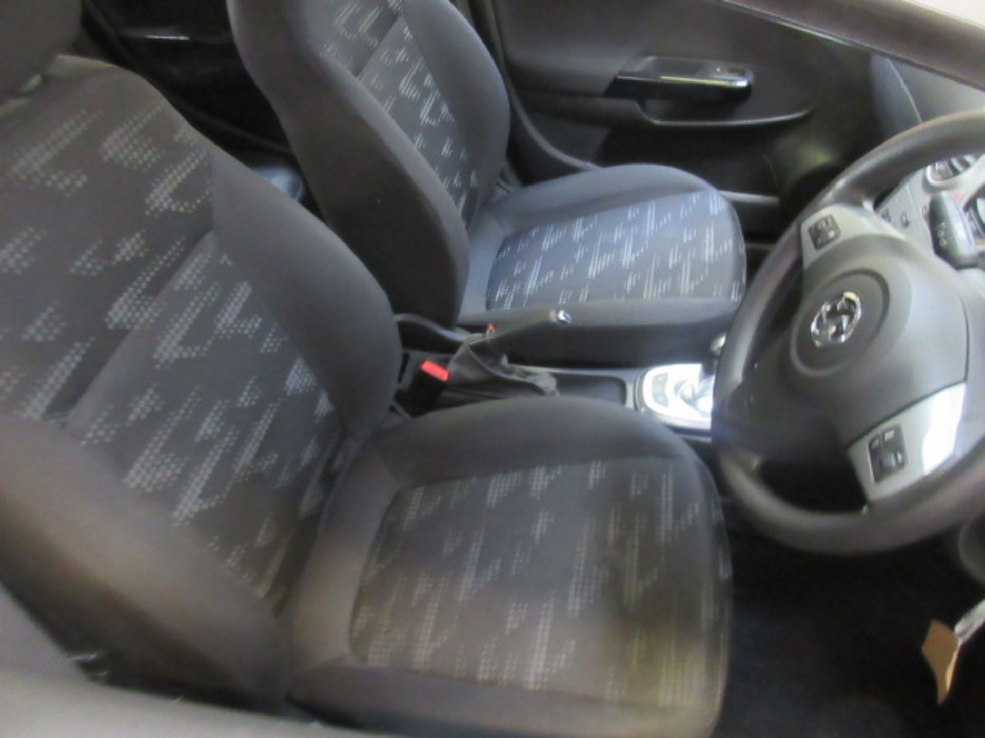 14 14 Vauxhall Corsa Design AC - Image 11 of 12