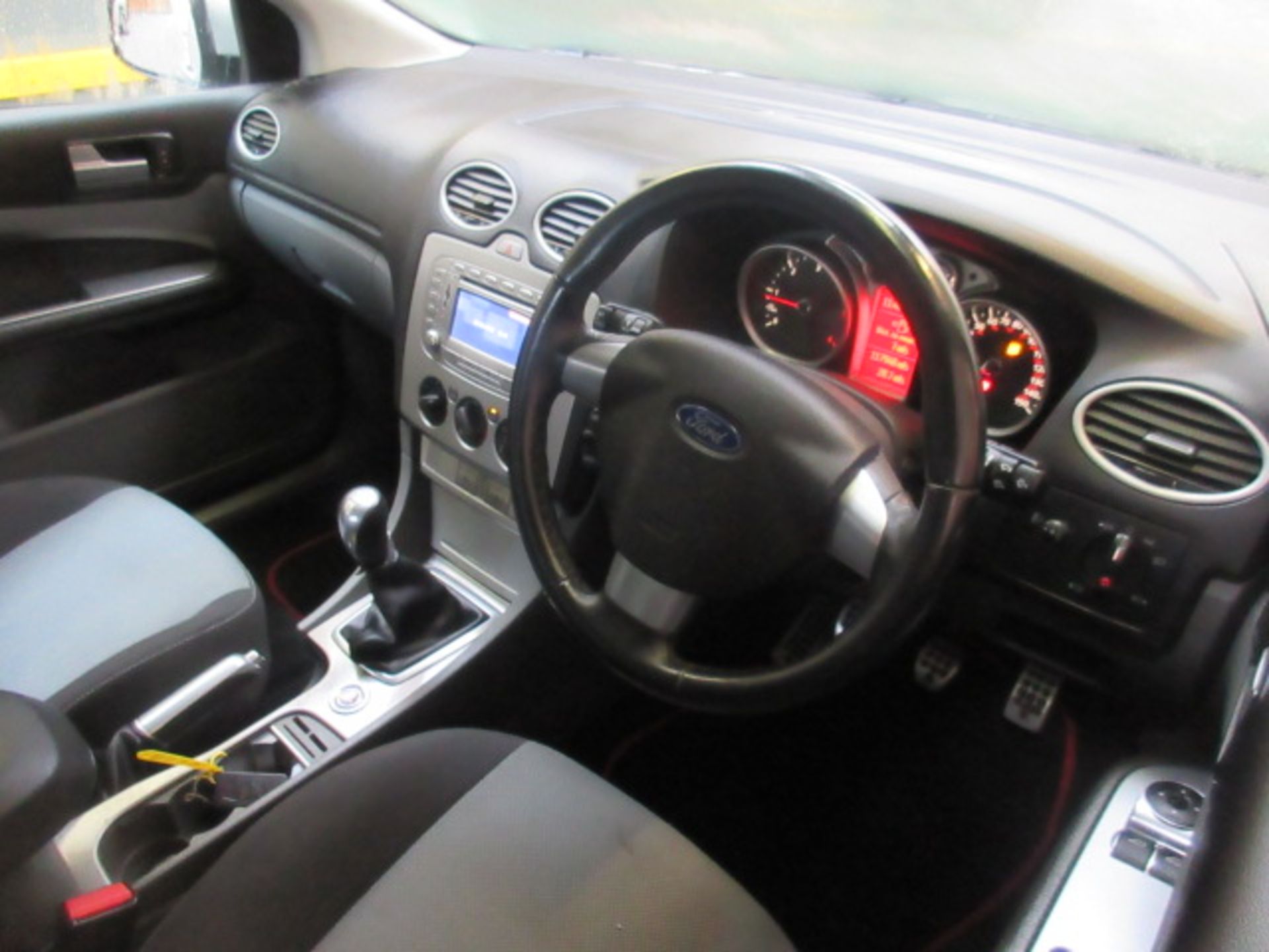 60 11 Ford Focus Zetec S TDCI 109 - Image 6 of 6