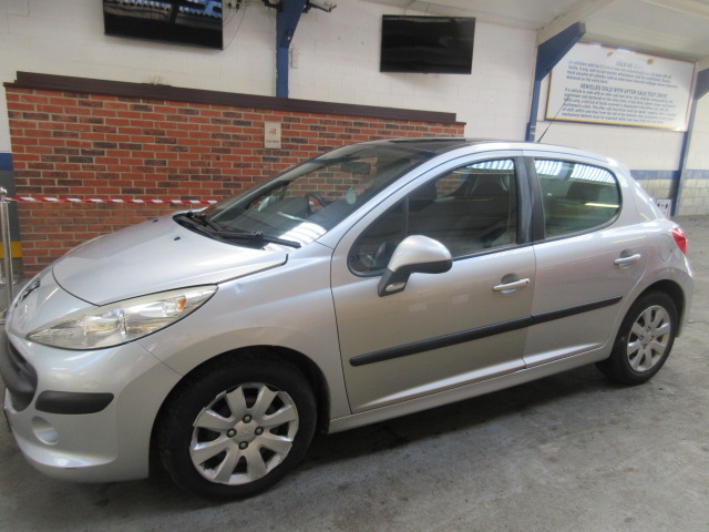 09 09 Peugeot 207 HDI