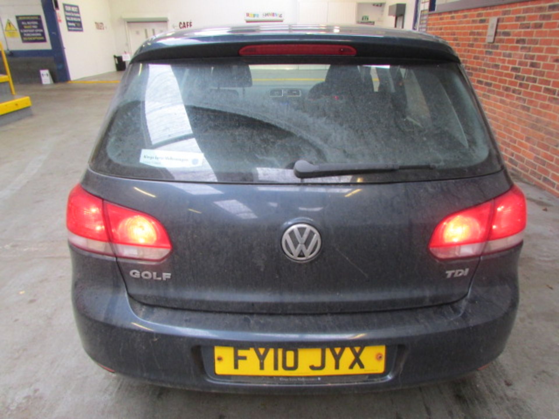 10 10 VW Golf S TDI - Image 5 of 8