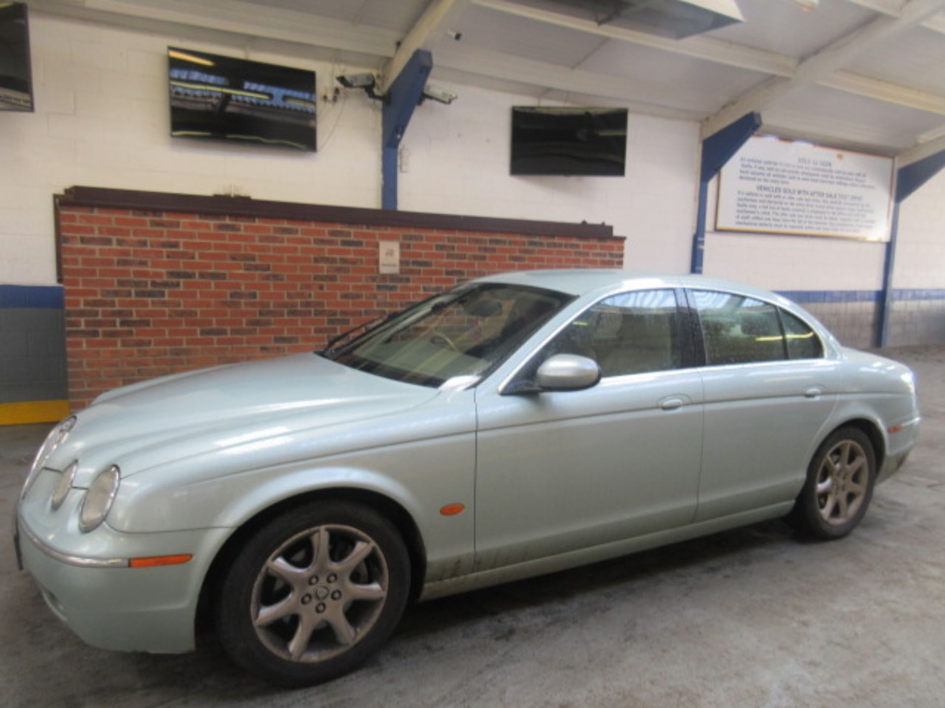 54 05 Jaguar S Type V6 SE Auto