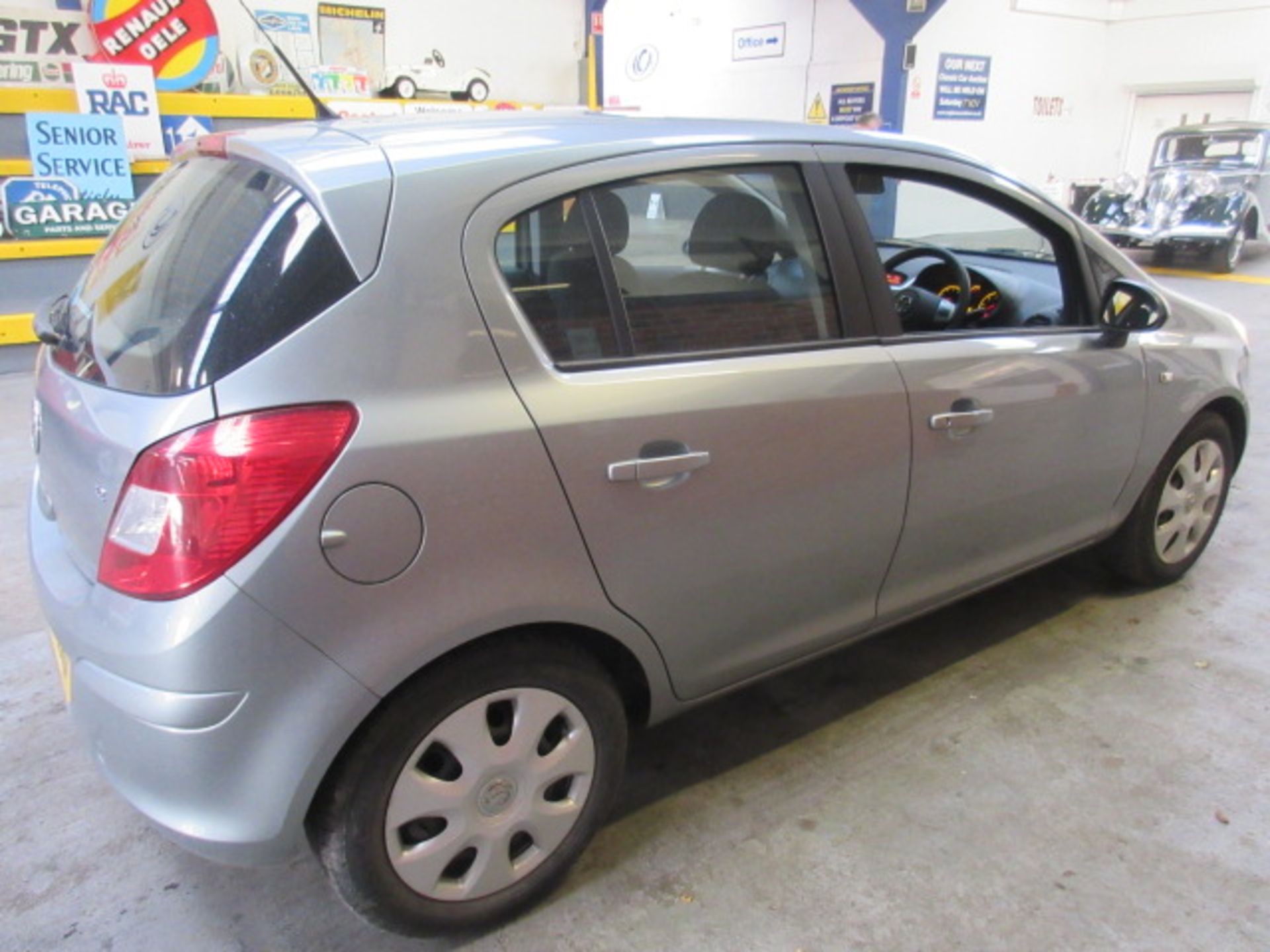 14 14 Vauxhall Corsa Design AC - Image 3 of 12