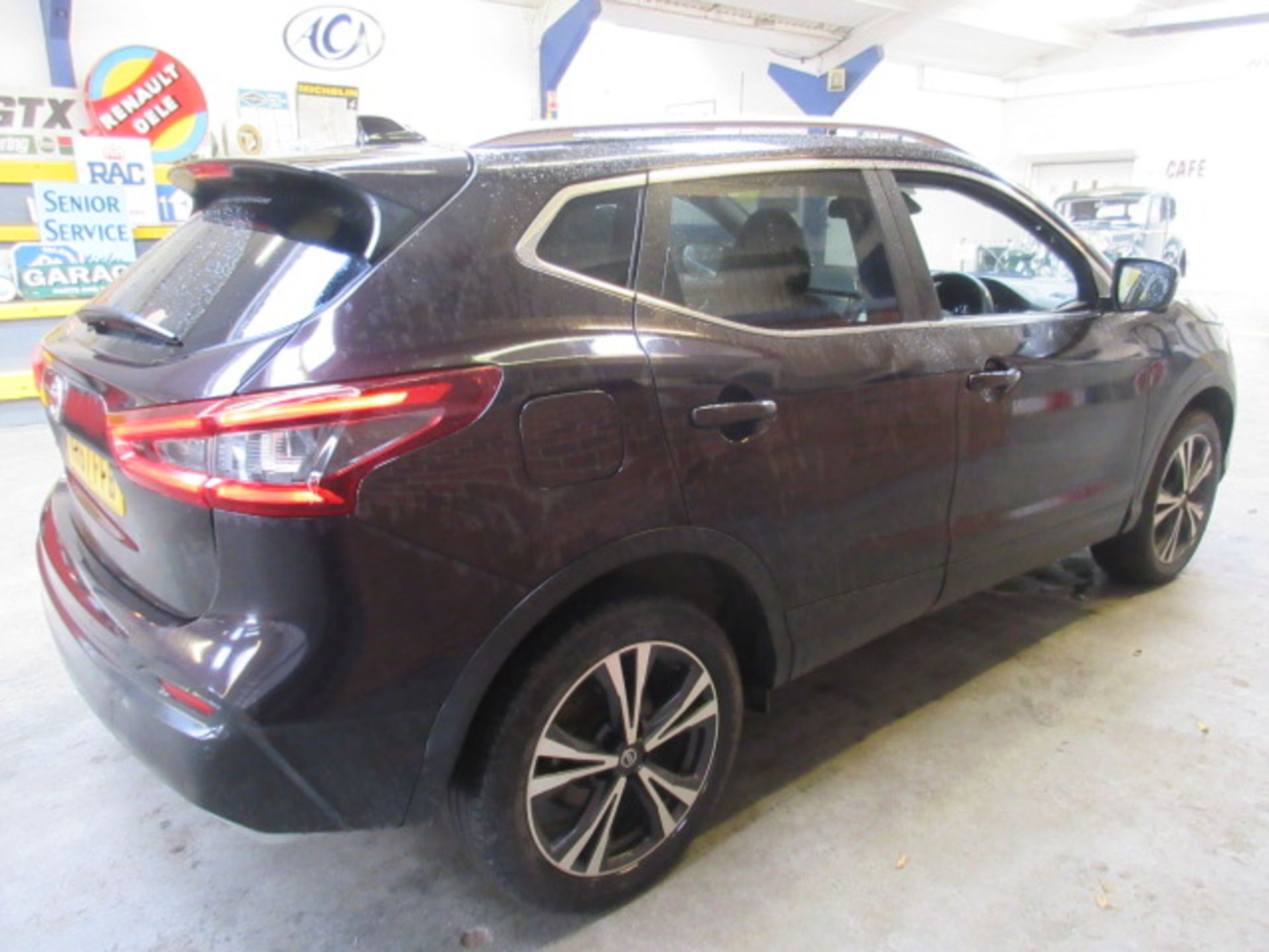 67 17 Nissan Qashqai N-Connecta DCI - Image 3 of 14