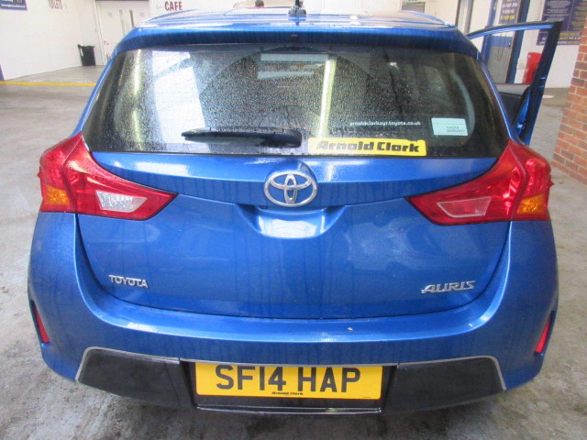 14 14 Toyota Auris Icon Dual VVT-I - Image 2 of 10