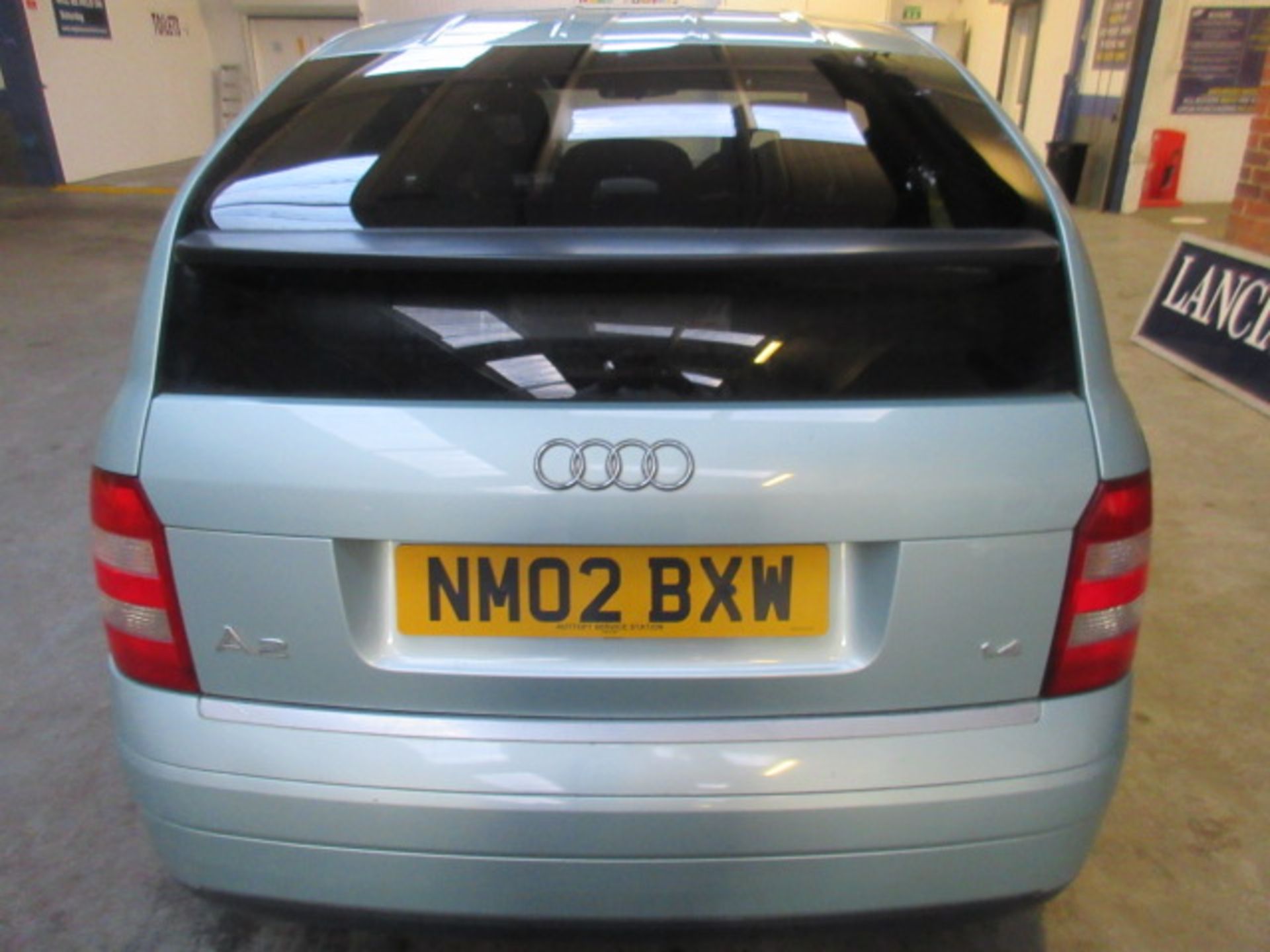 02 02 Audi A2 - Image 2 of 4