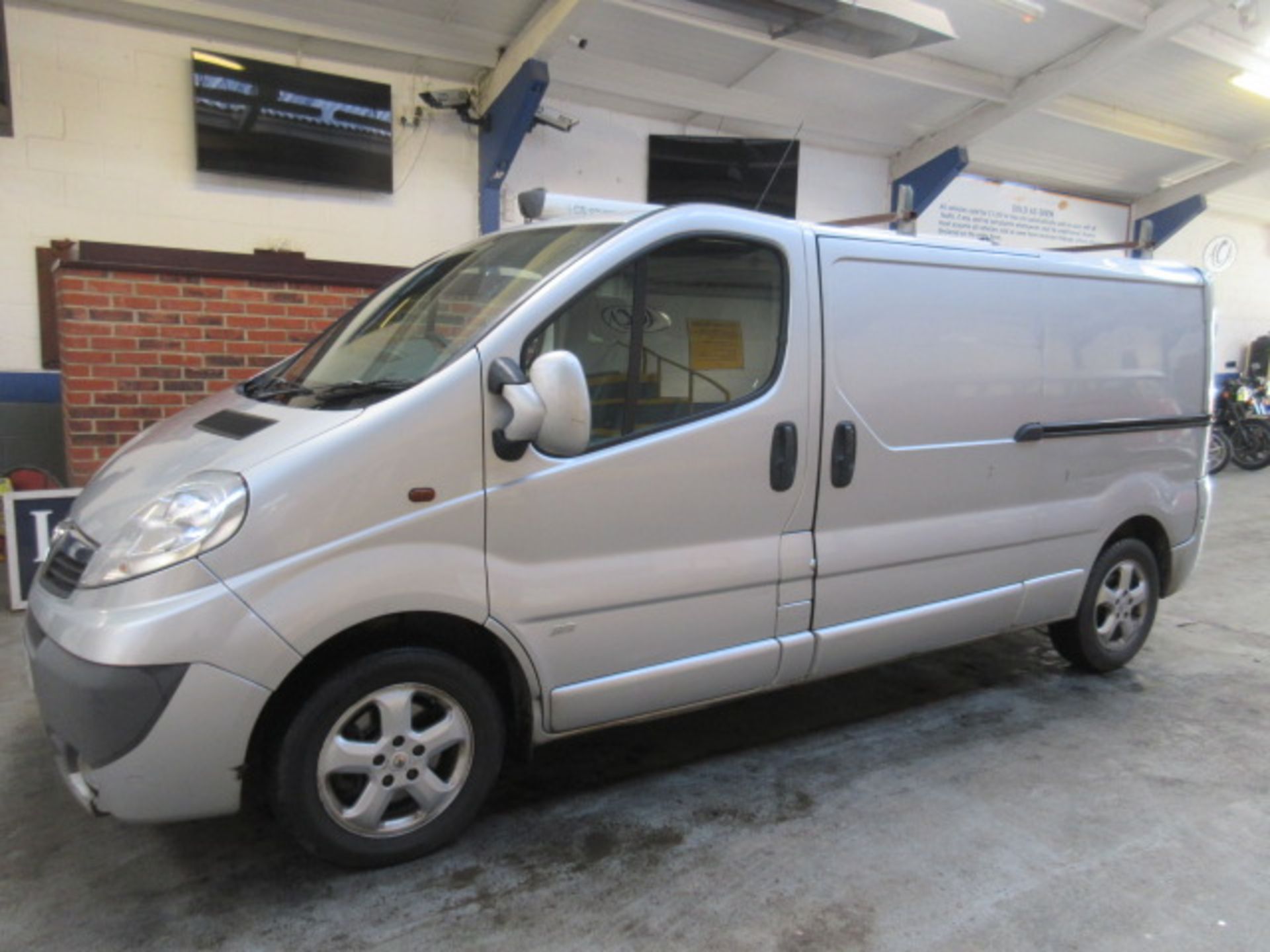 13 13 Vauxhall Vivaro Sportive 2900