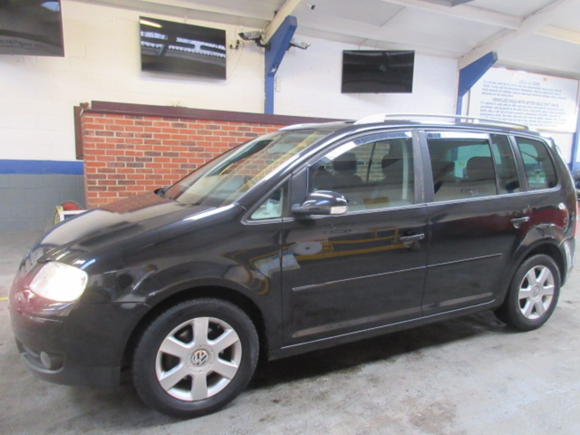 05 05 VW Touran Sport TDi