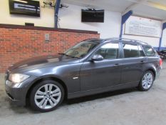 55 05 BMW 320D SE Touring