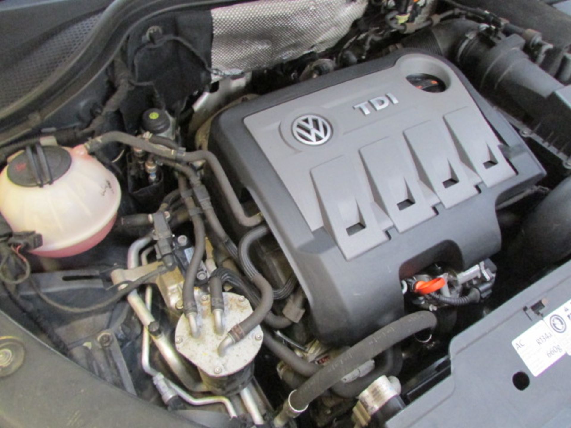 12 12 VW Tiguan Sport TDi 4Motion - Image 8 of 18