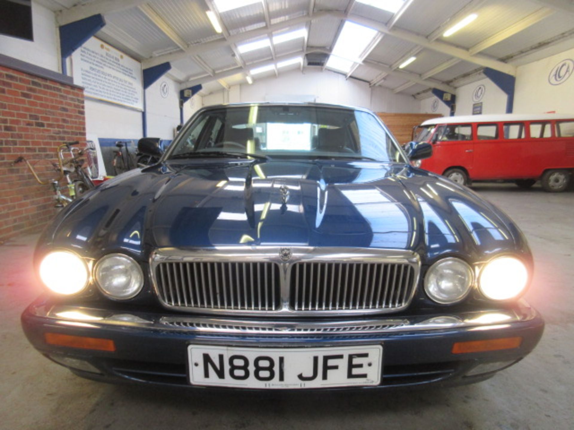 N 95 Jaguar XJ6 - Image 4 of 26