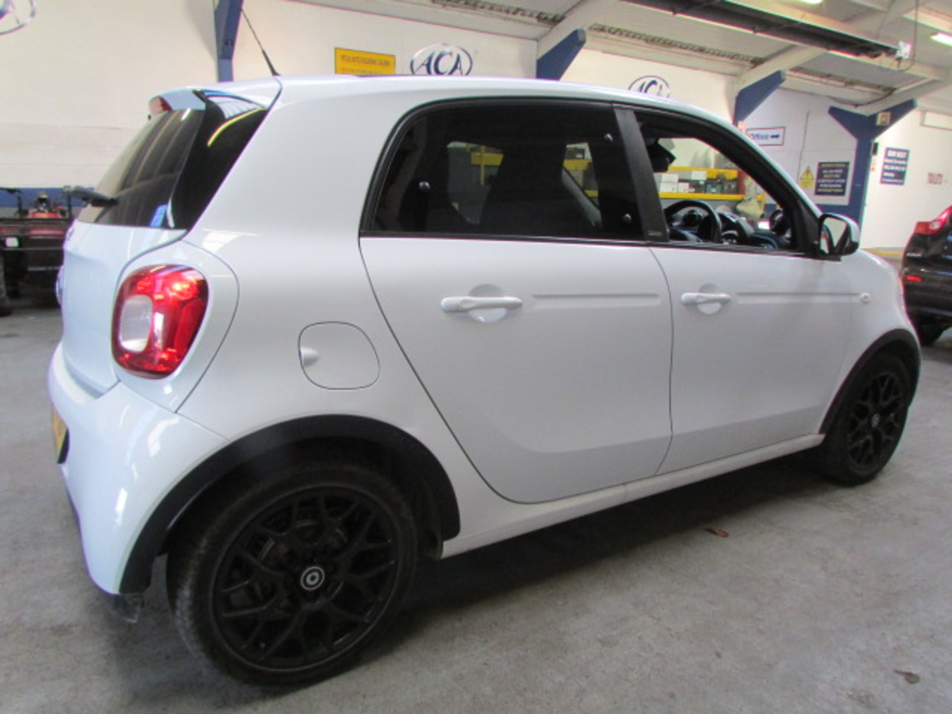 66 16 Smart Forfour Edt White T - Image 2 of 19