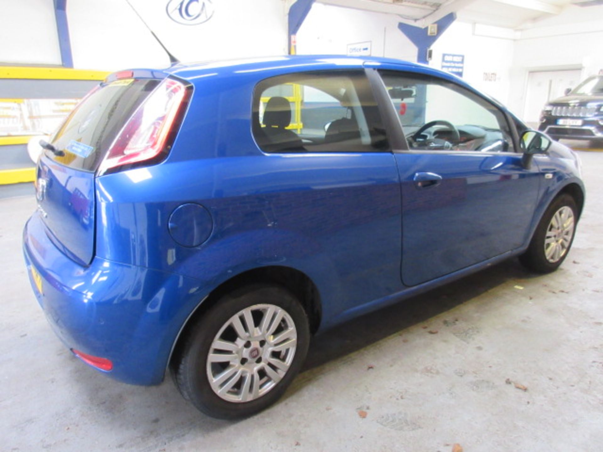 12 62 Fiat Punto Easy 3dr - Image 4 of 20