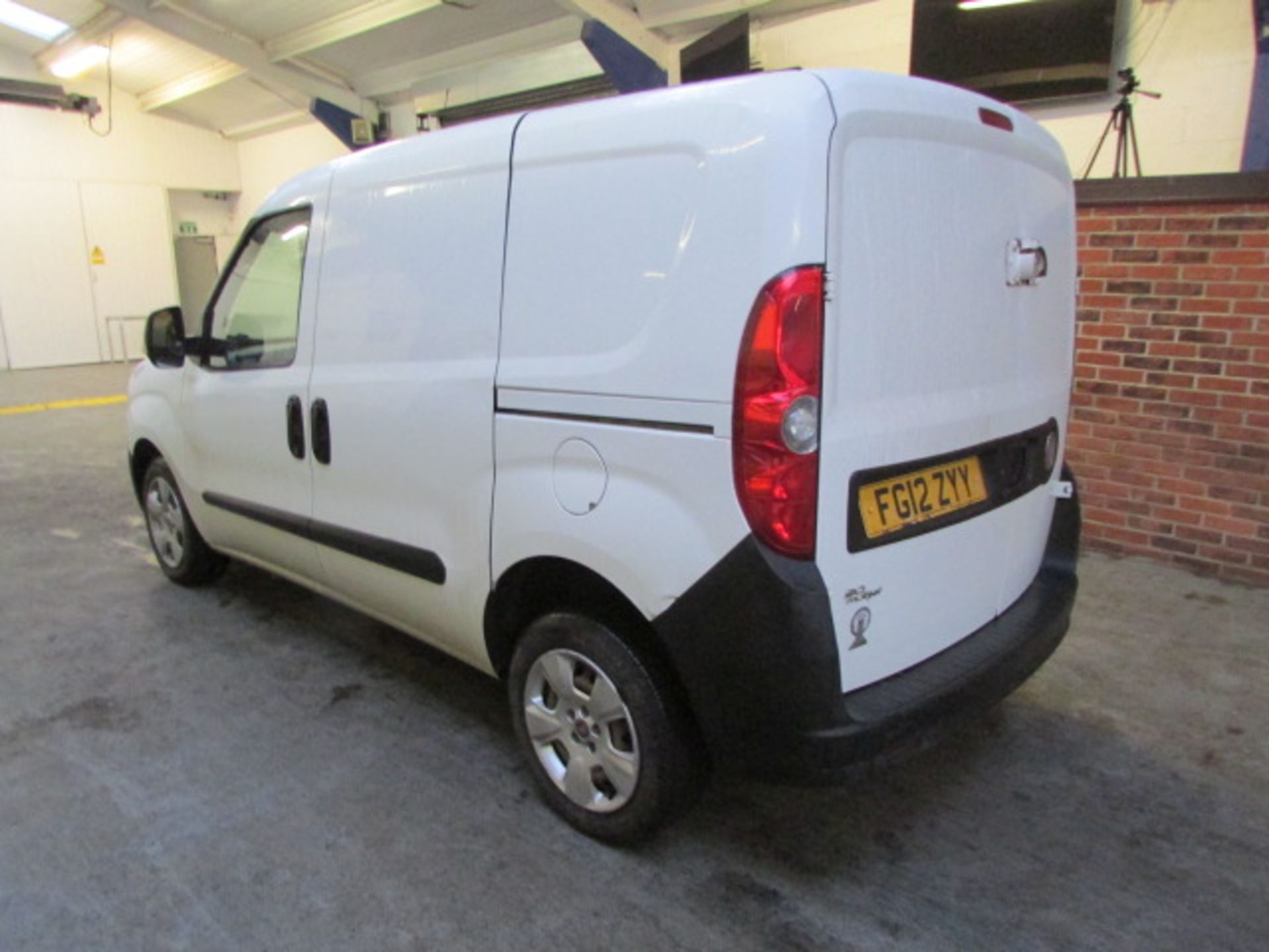 12 12 Fiat Doblo 16V Multijet SWB - Image 6 of 10