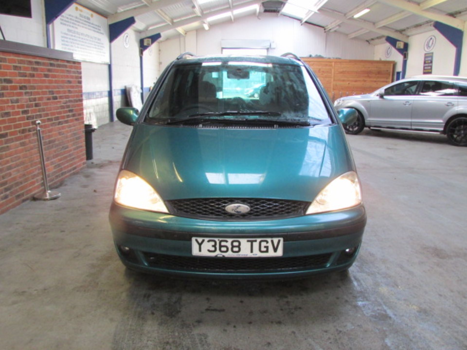 2001 Ford Galaxy Zetec TDI - Image 2 of 14