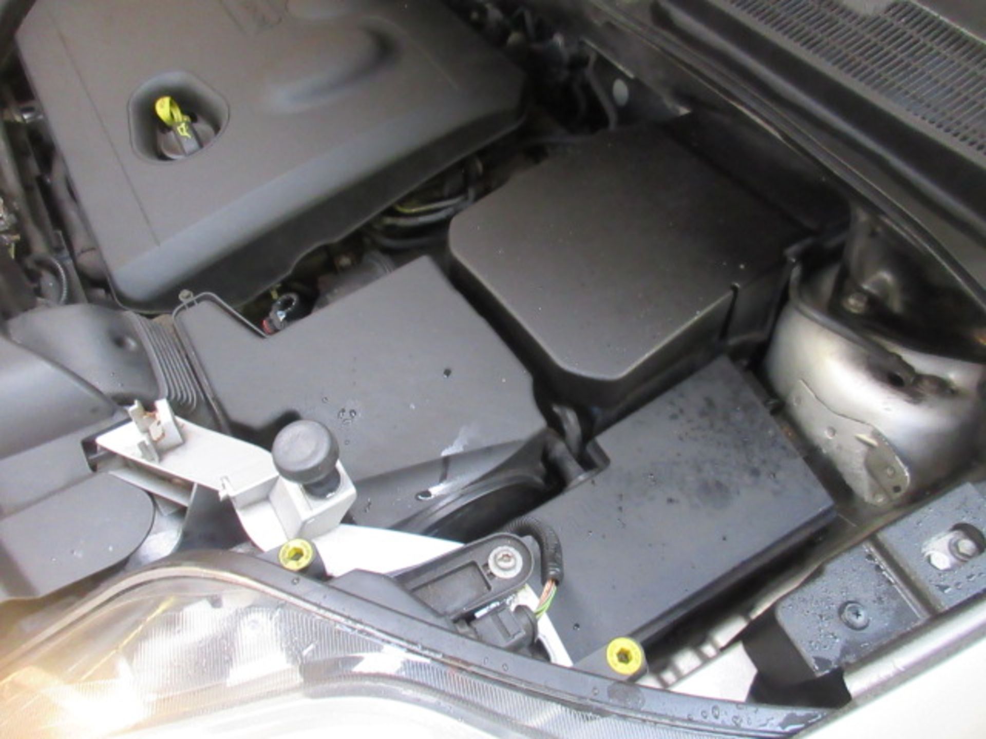 59 10 Ford Kuga Titanium TDCI - Image 5 of 24