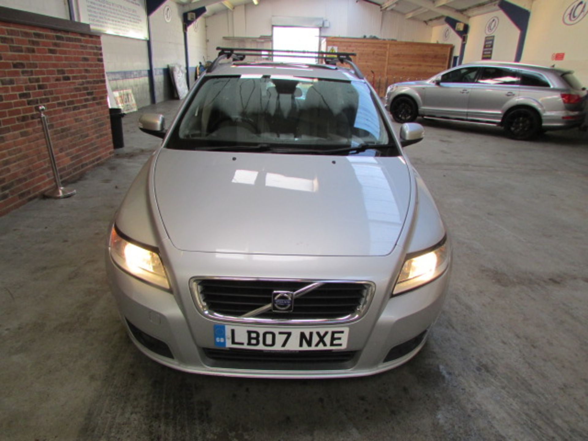 07 07 Volvo V50 SE D - Image 2 of 15