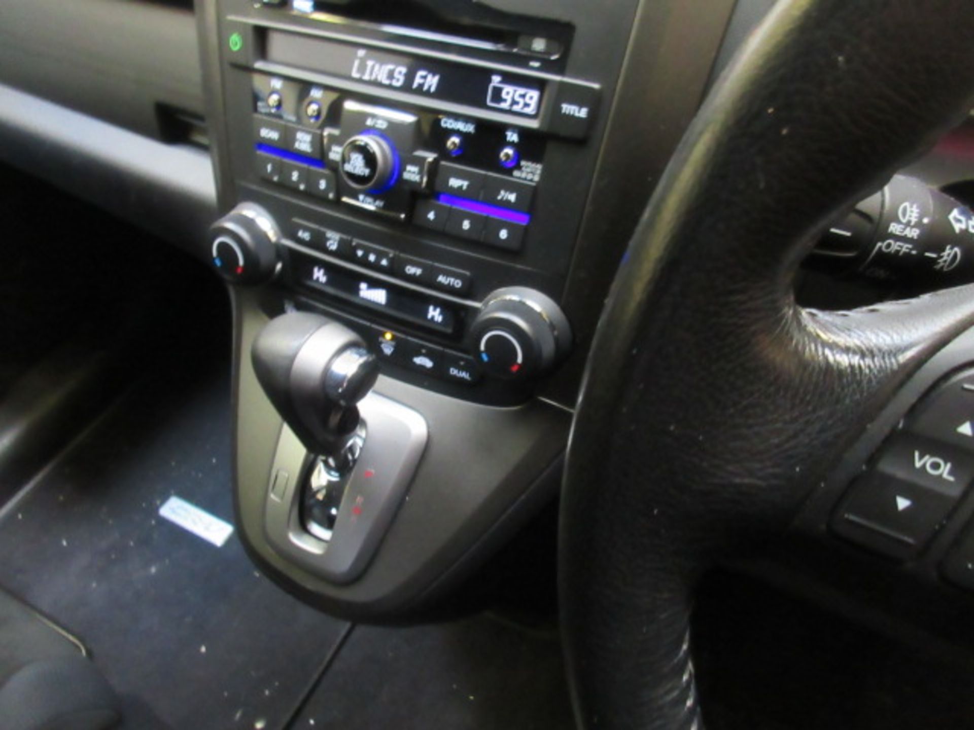 61 11 Honda CR-V SE+ I-DTEC Auto - Image 12 of 13