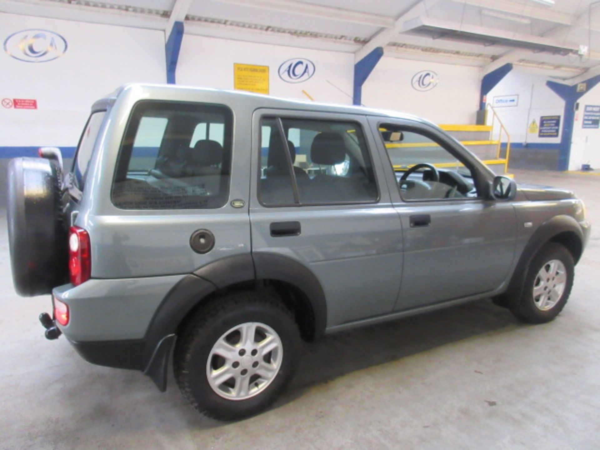 54 04 L'Rover Freelander TD4 S S/W - Image 3 of 24