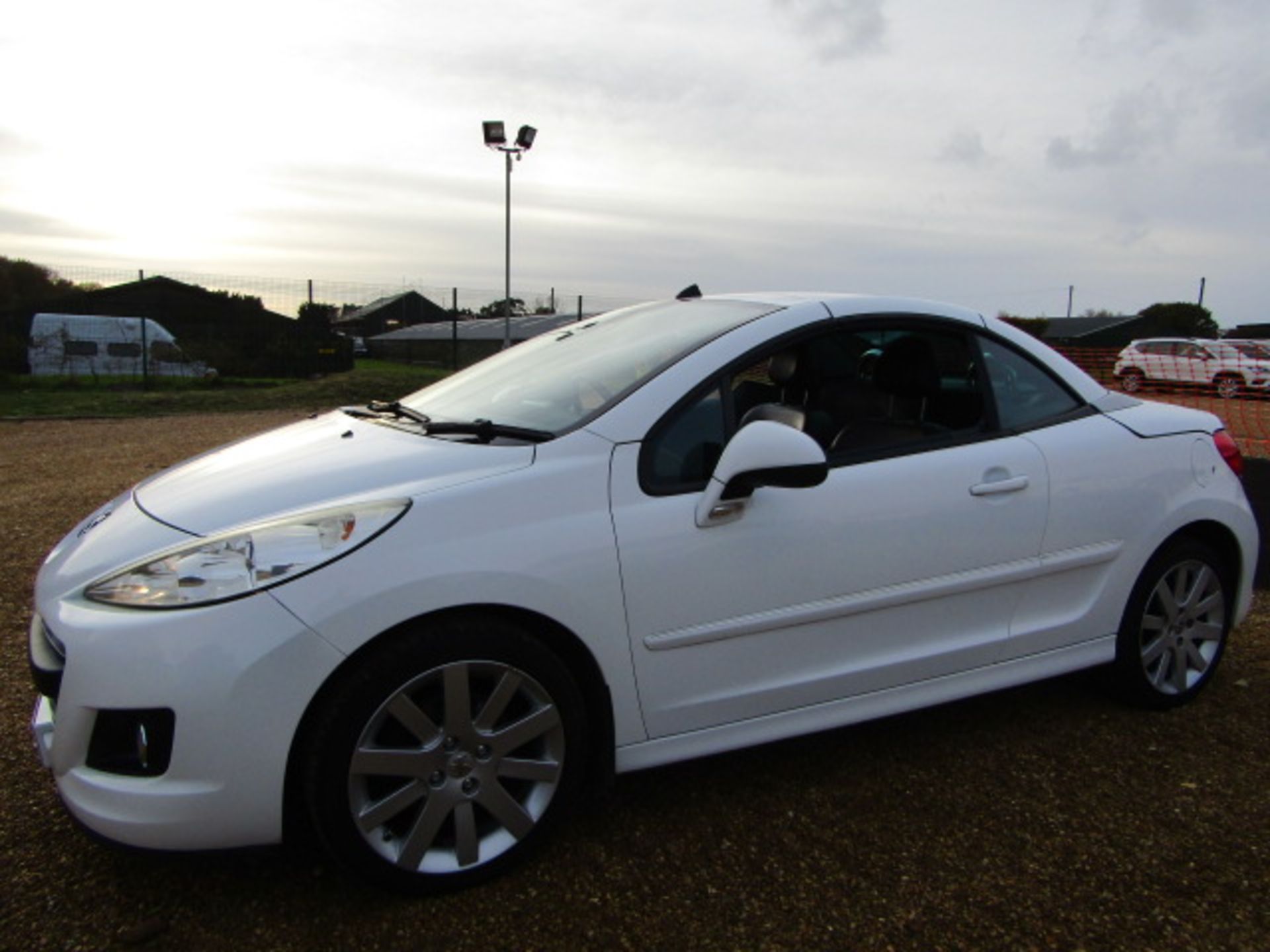 10 10 Peugeot 207 GT CC THP - Image 2 of 18