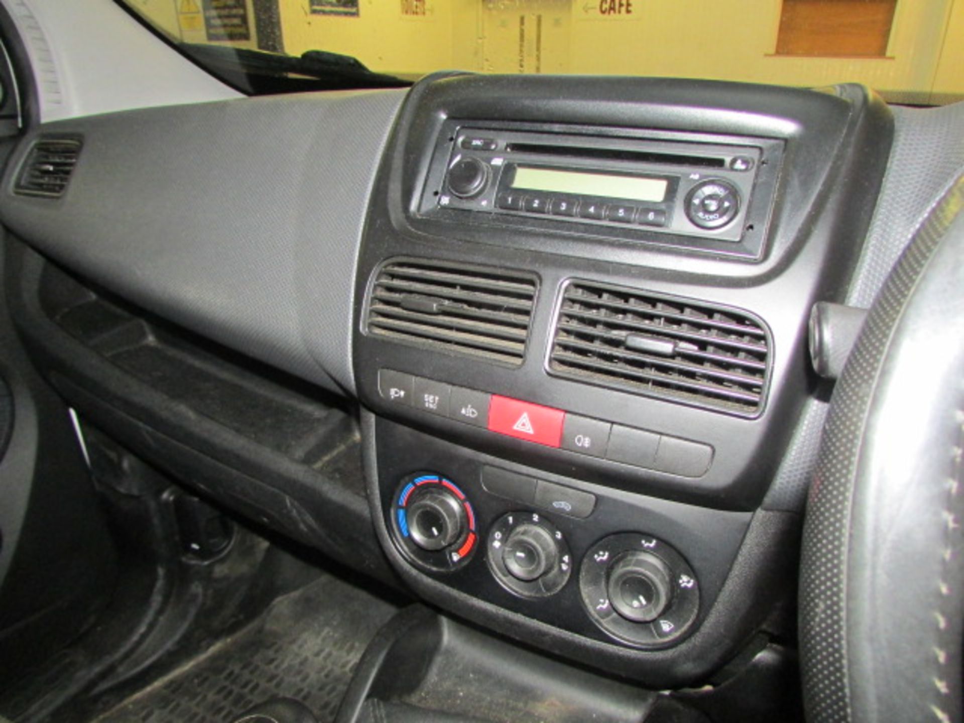 12 12 Fiat Doblo 16V Multijet SWB - Image 7 of 10