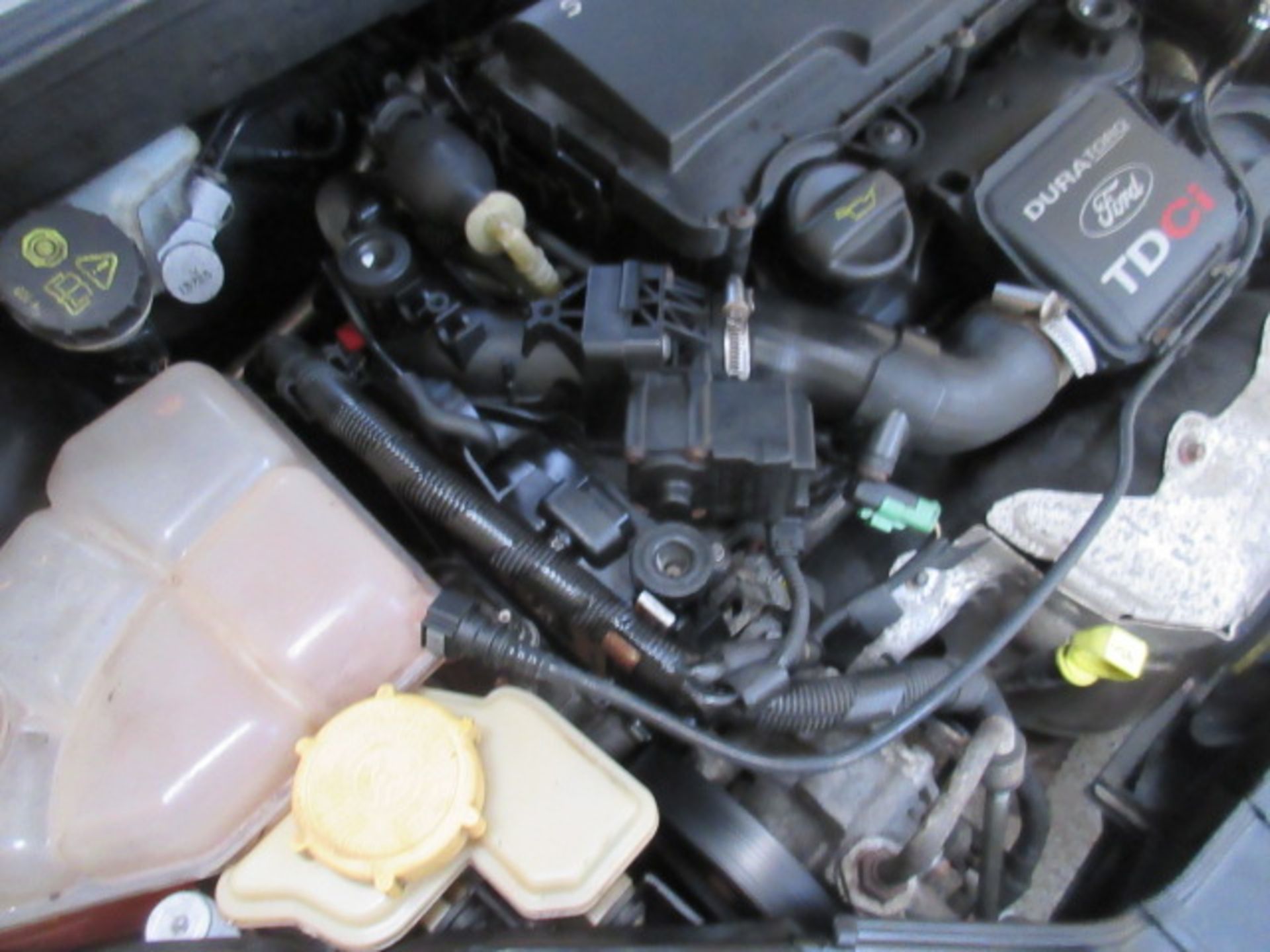 58 08 Ford Fiesta Zetec Climate TDCi - Image 6 of 19